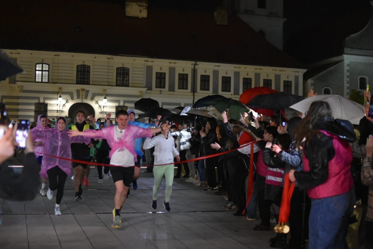 61030f6b-cfc1-4ff1-8d69-cd4fb38f356b 61030f6b-cfc1-4ff1-8d69-cd4fb38f356b