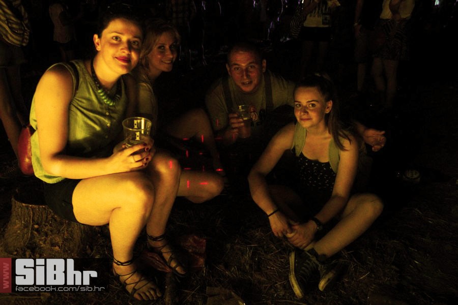 backyard_art_festival_SiBhr_123