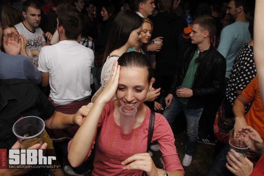 studentska_rostiljada_Mejasi_Si