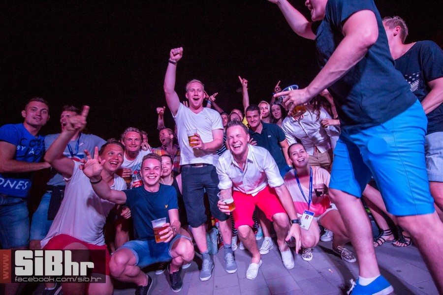 dc_party_by_zoran_31