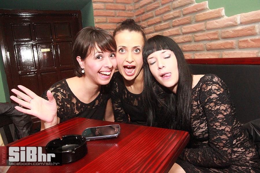 nocni_zivot_FortPub_04012013_Si