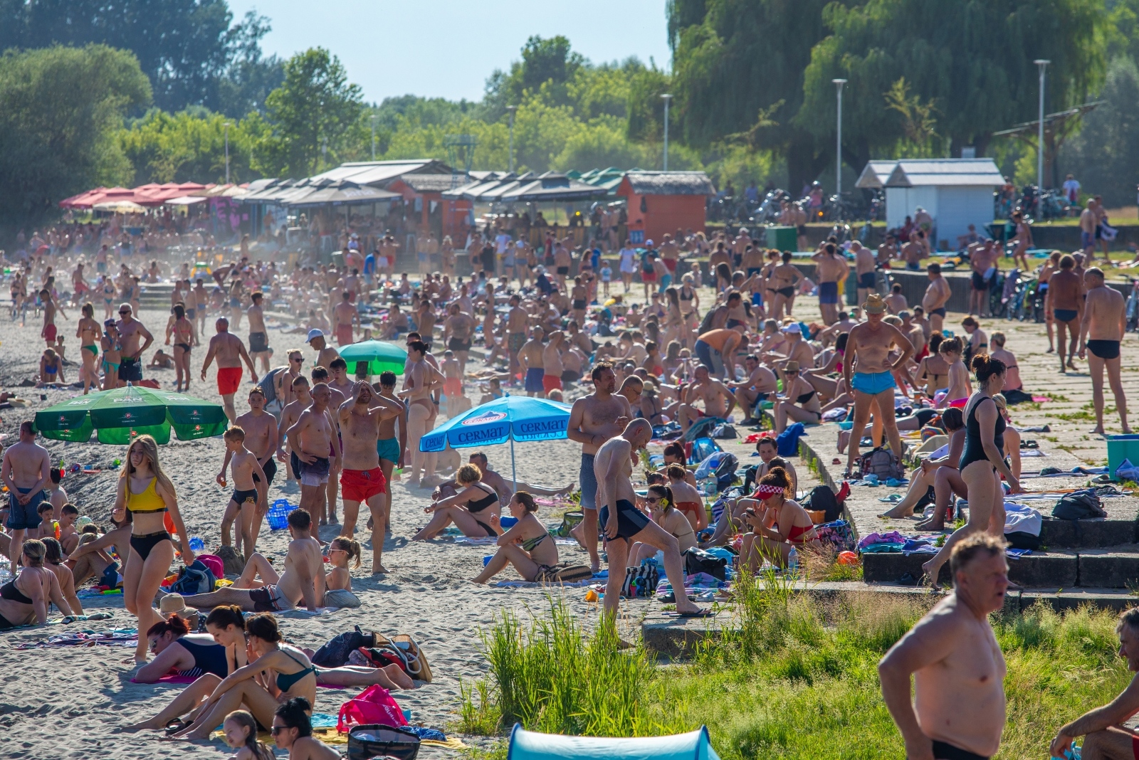 Tisuće Osječana spas od vrućina potražili na Kopiki