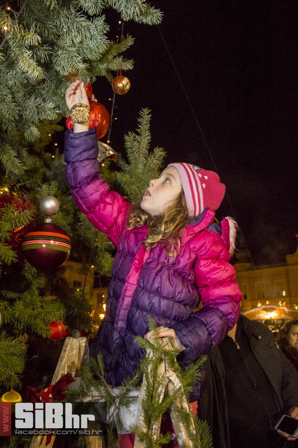 advent_u_tvrdji_dan_grada_osije