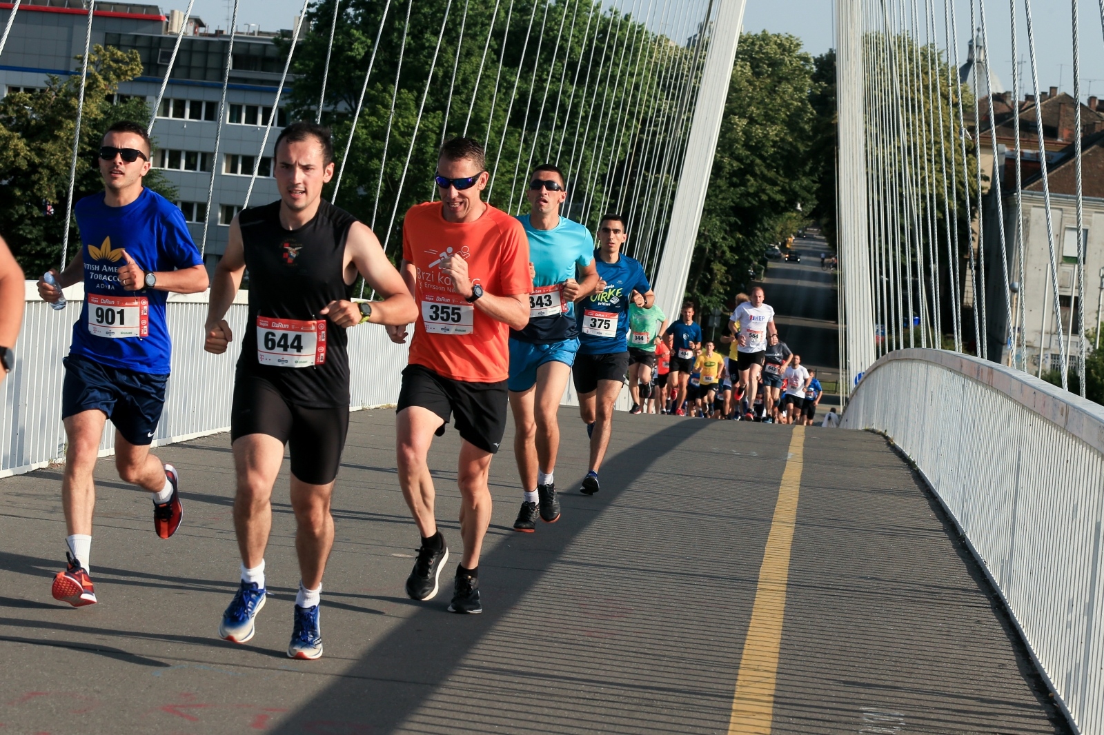 B2B run okupio 1005 trkača u Osijeku B2B run okupio 1005 trkača u Osijeku