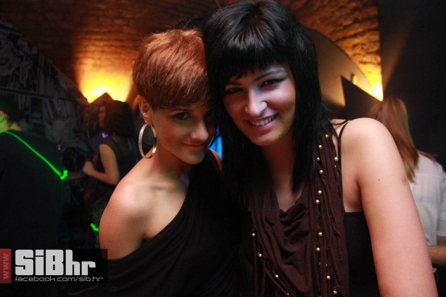 tufna0211_35 tufna0211_35