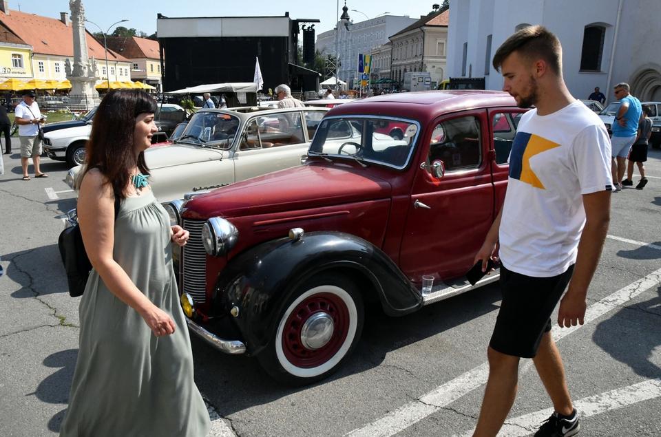 Požega: 7. Međunarodni oldtimer susret “Trophy Zlatnom dolinom 2019.” Požega: 7. Međunarodni oldtimer susret “Trophy Zlatnom dolinom 2019.”