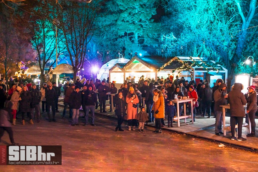 advent_u_parku_39