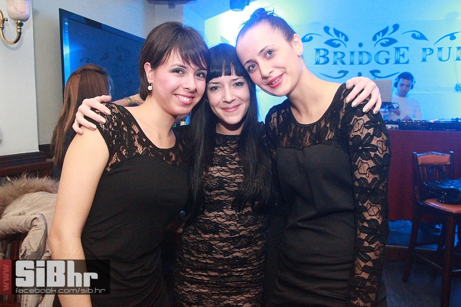 nocni_zivot_OldBridgePub_040120