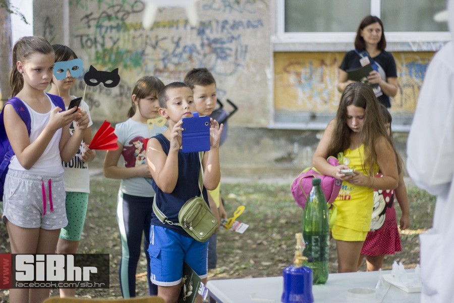 zemlja_vijenac_2015_SiBhr46