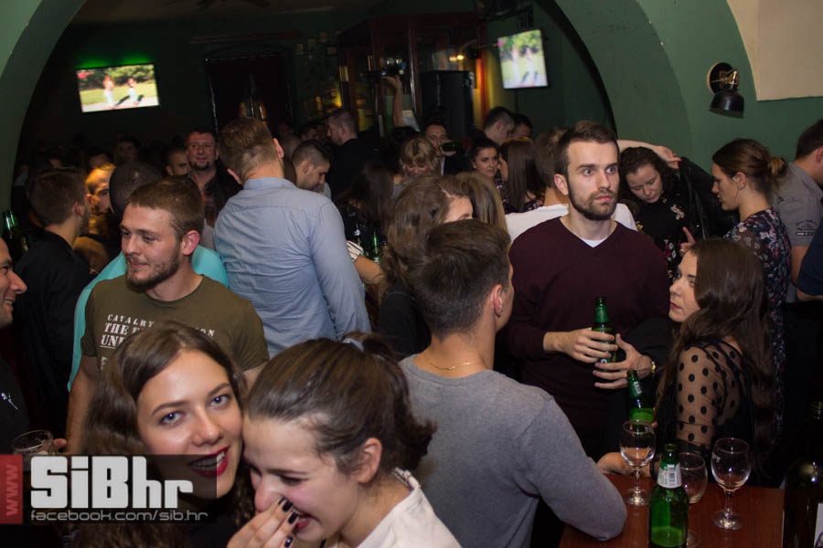 fort_pub_12