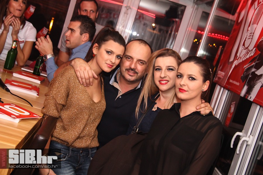 toni_barka_54
