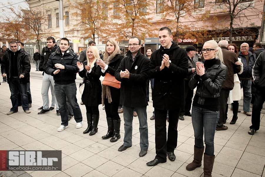 oslobodeni_generali_16112012_mb