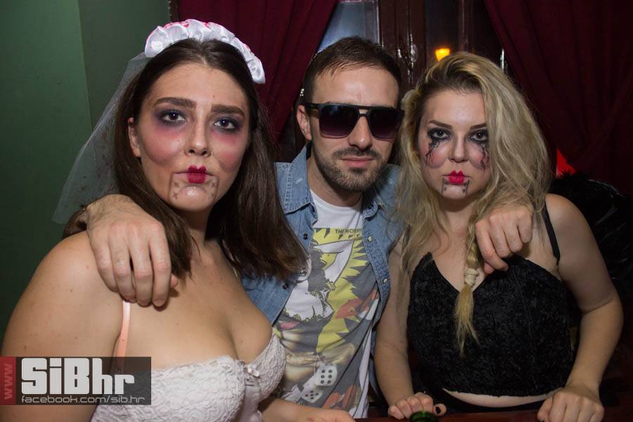 fortpub_halloween_10
