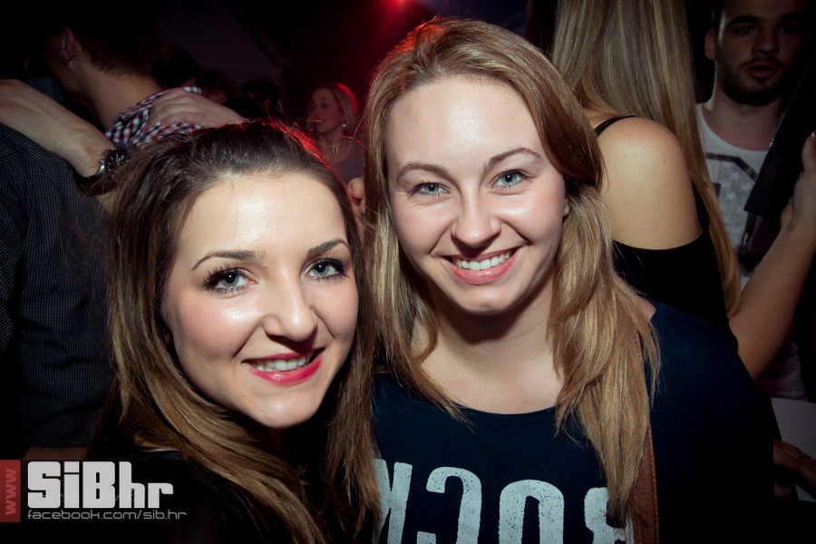 jole_outside_18