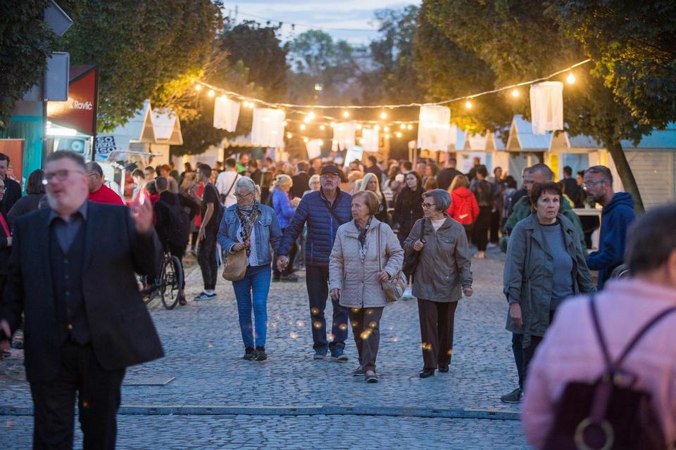 Druga večer bajkovitog HeadOnEast festivala u Tvrđi Druga večer bajkovitog HeadOnEast festivala u Tvrđi