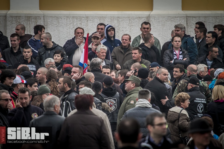 kolona_sjecanja_vukovar_1811201