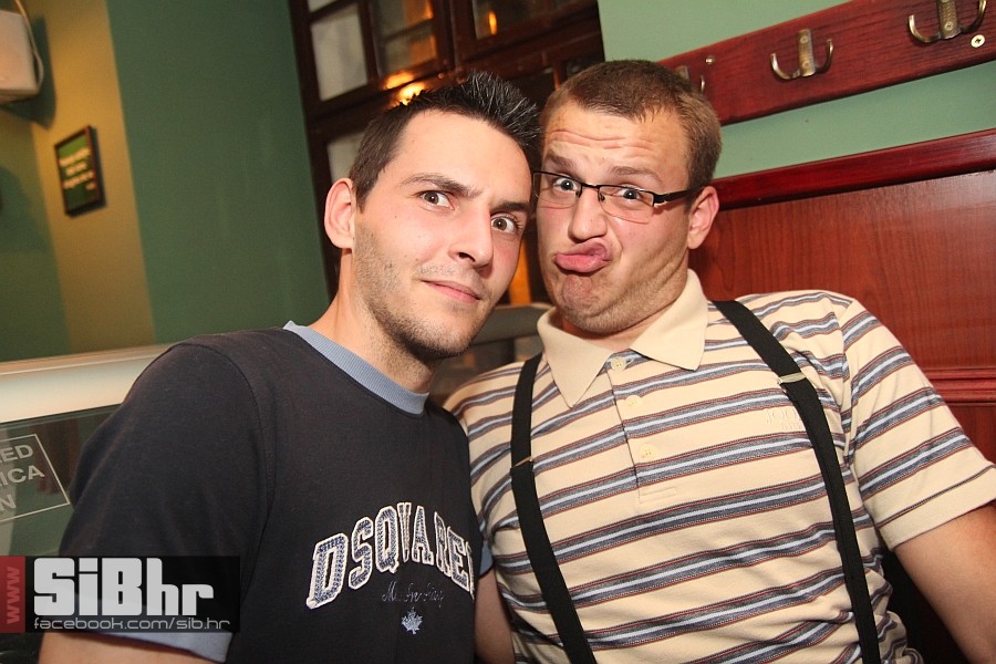 2014_10_12_fortpub_osijek_night