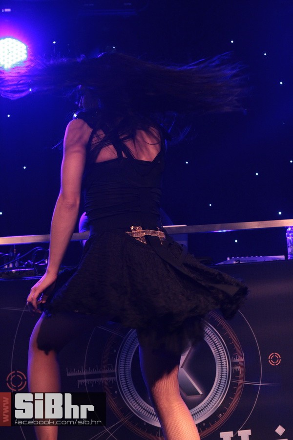 lana_i_colonia_Avenue_mall_61