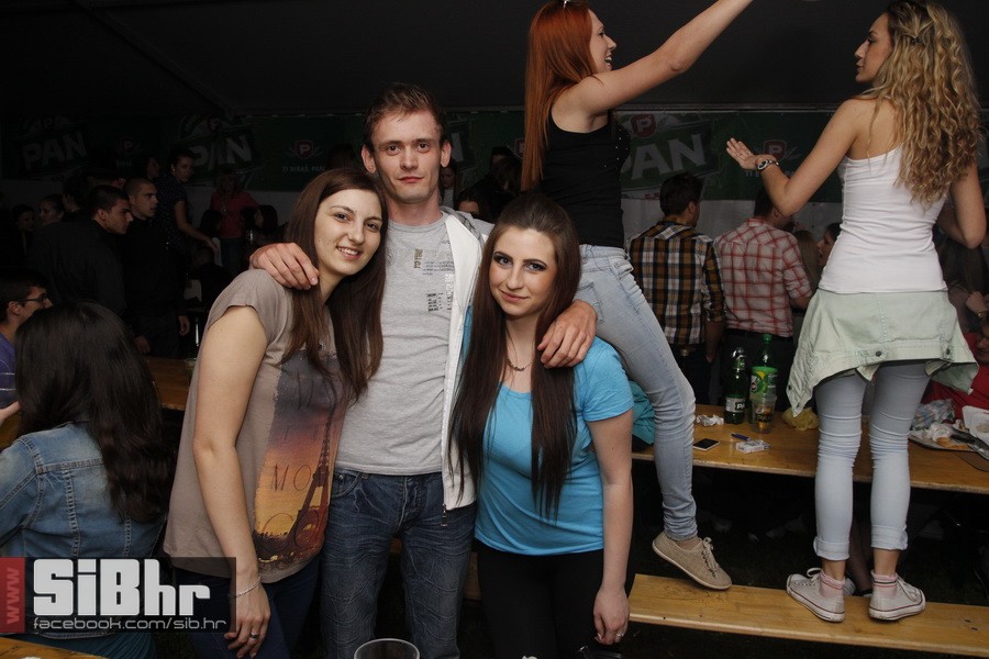 studentska_rostiljada_Mejasi_Si