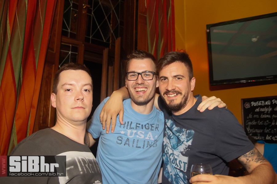 old_bridge_pub_15