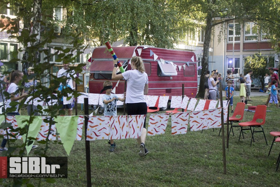 zemlja_vijenac_2015_SiBhr31