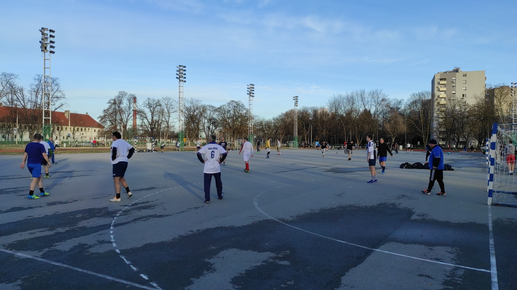 Krcata ‘Srednjika’: Osječani trčali, igrali nogoš, basket…