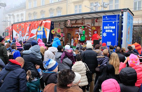 djed_mraz_kamion_osijek_bozic_1