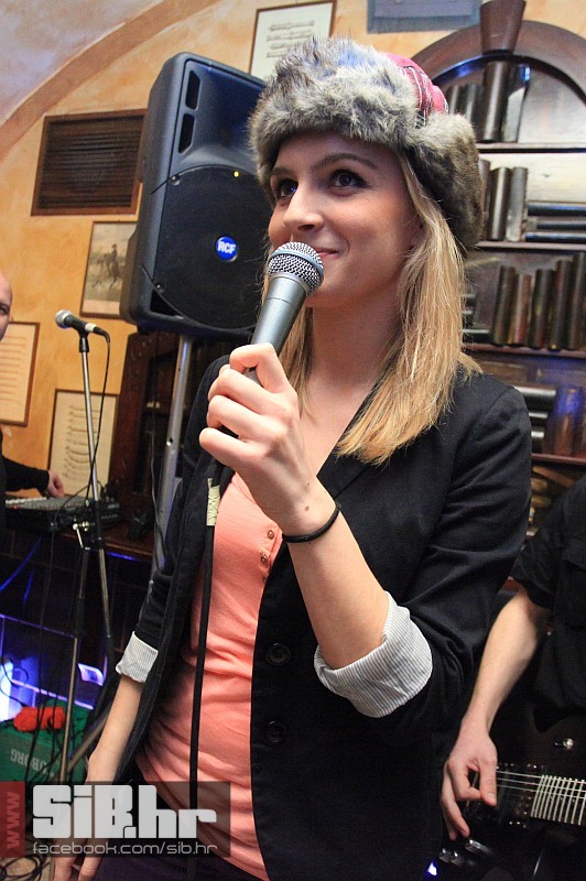 pullover_14032013_sibhr_003 pullover_14032013_sibhr_003