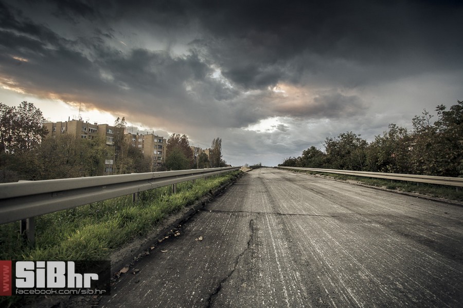 apokoalipticni_osijek_mbanic_Si