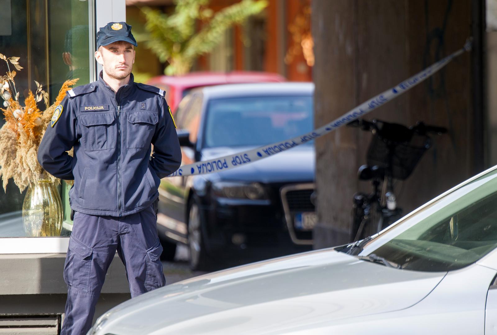 U tijeku očevid ubojstva u središtu Osijeka U tijeku očevid ubojstva u središtu Osijeka