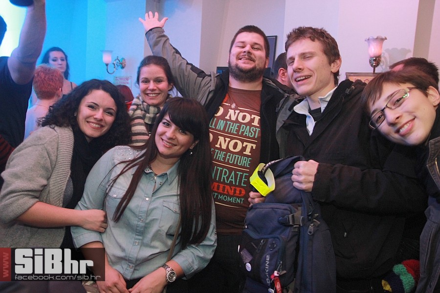 nocni_zivot_OldBridgePub_040120