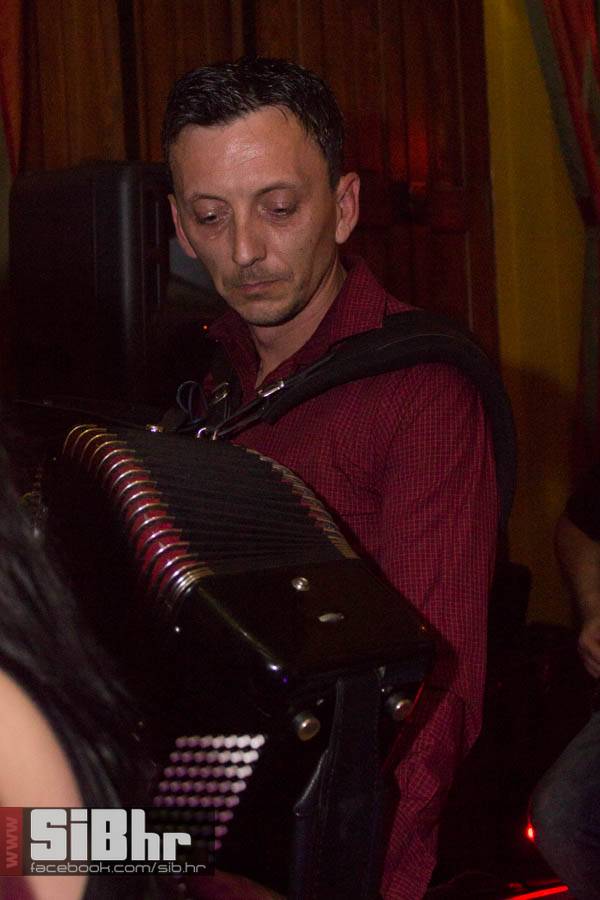 old_bridge_pub_subota_10