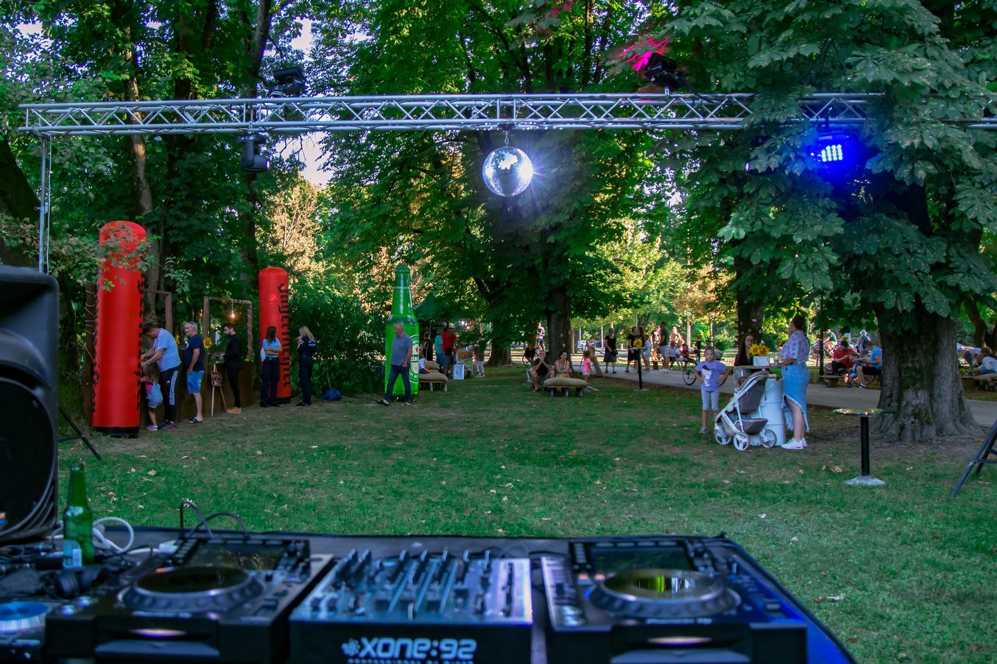 Večeri vina i umjetnosti, srpanj 2022.