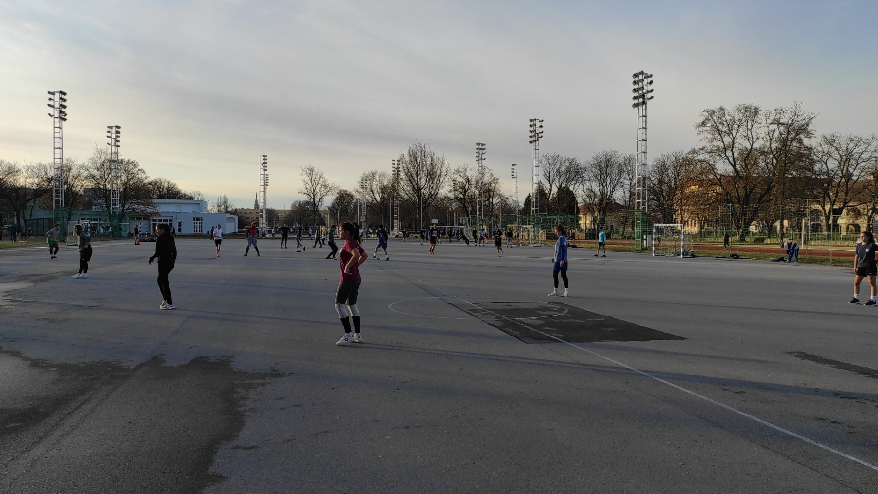 Krcata ‘Srednjika’: Osječani trčali, igrali nogoš, basket…