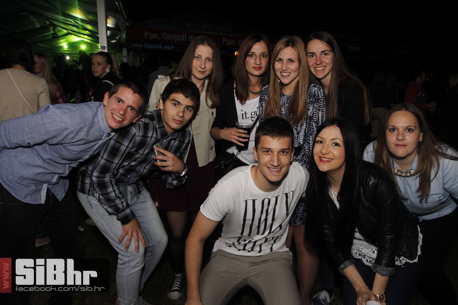 studentska_rostiljada_Mejasi_Si