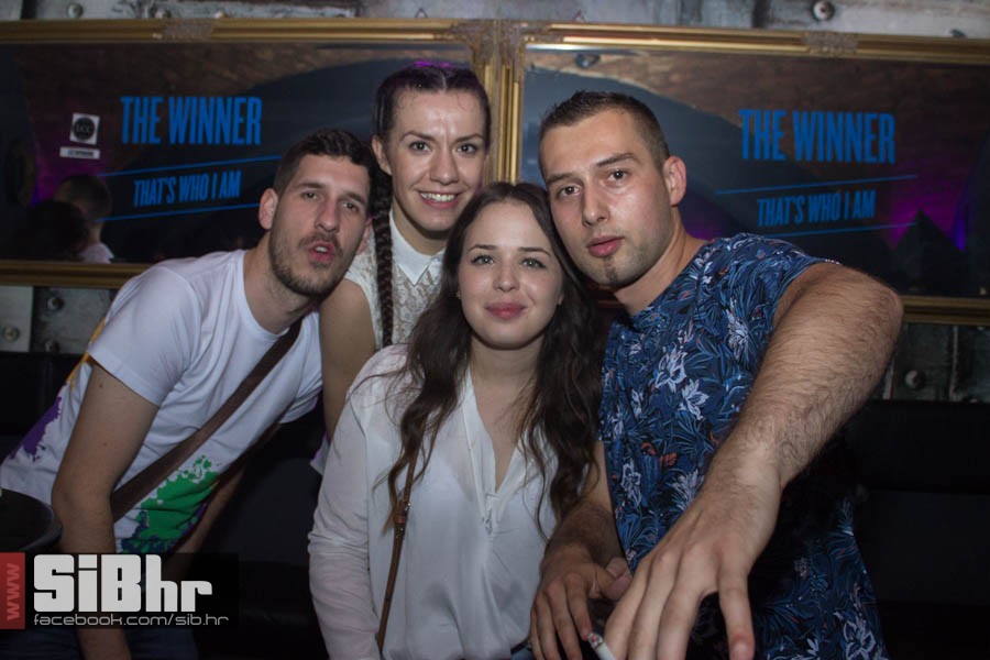 outside_i_tufna_28