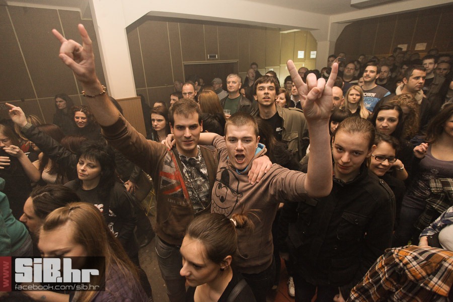 opca_opasnost_slavija_04042013_