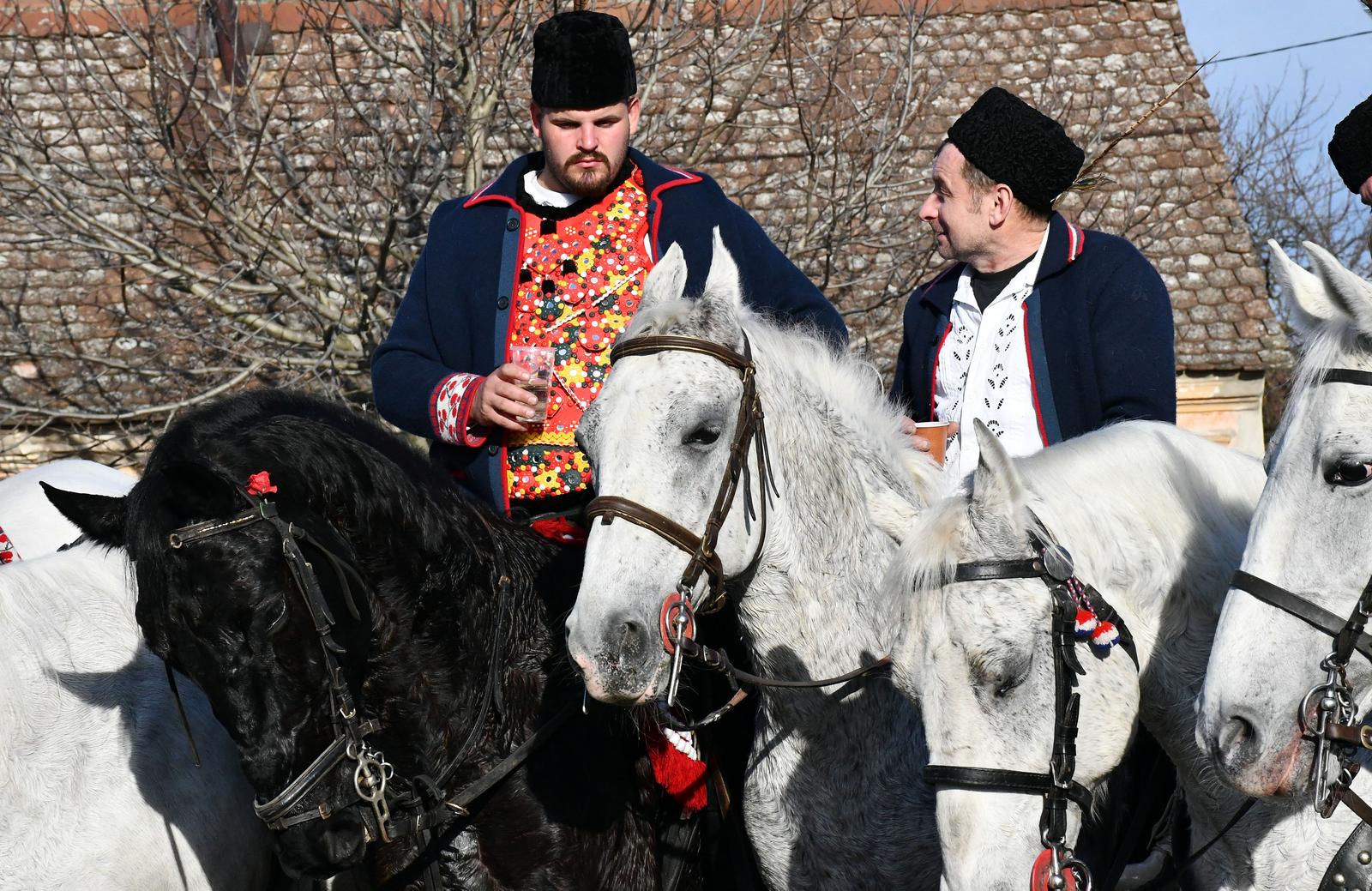 Pokladno jahanje u Sikirevcima