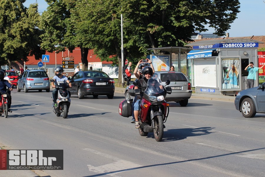 motorijada_osijek_defile_SiBhr_