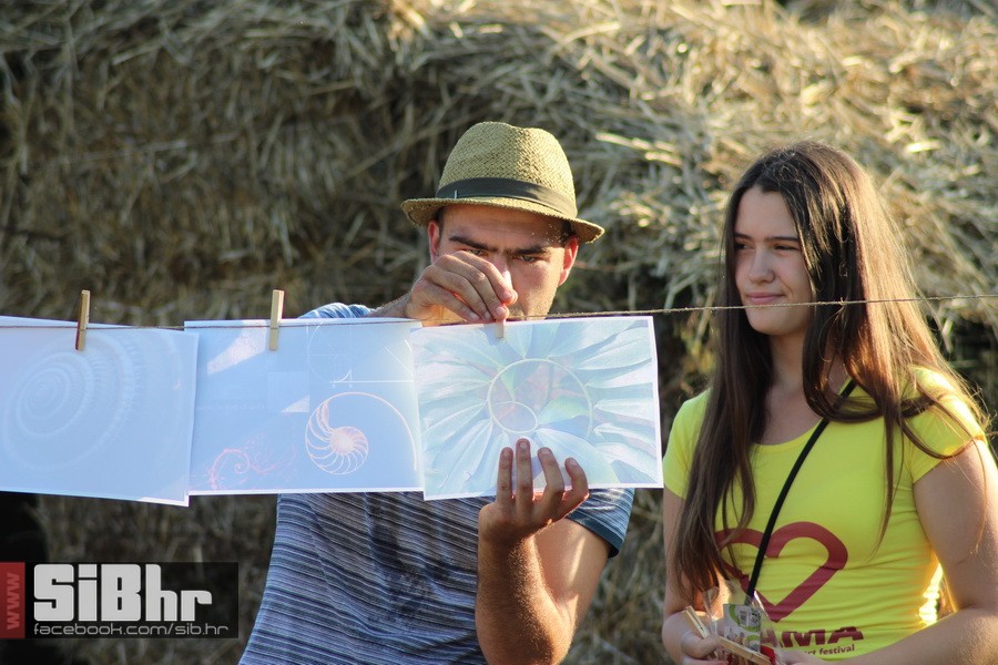 slama_dan_drugi_SiBhr_21 slama_dan_drugi_SiBhr_21