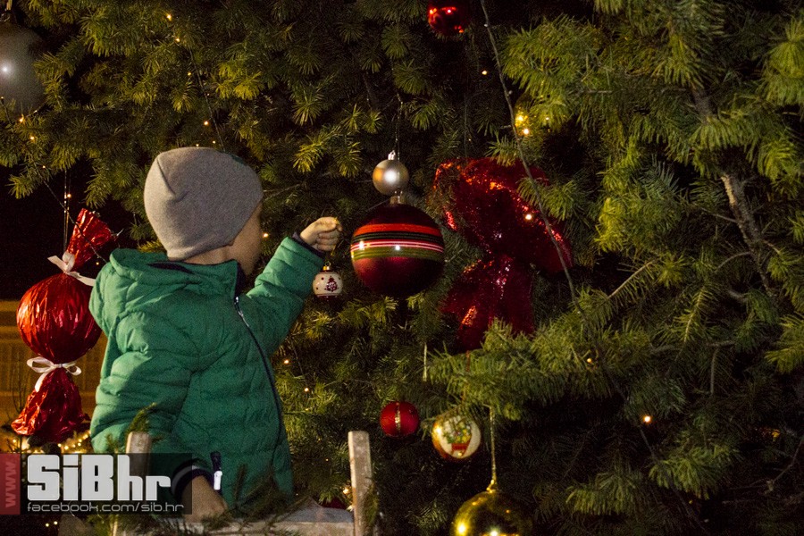 advent_u_tvrdji_dan_grada_osije