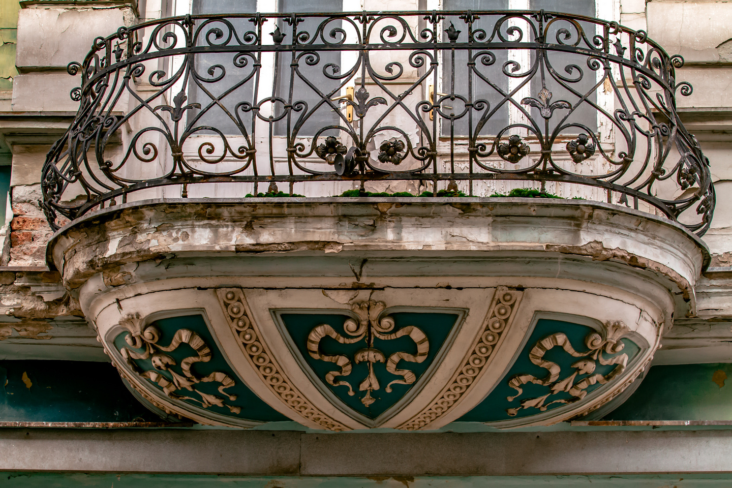 Hotel Royal i Pošta: Oronule fasade prijete prolaznicima Hotel Royal i Pošta: Oronule fasade prijete prolaznicima