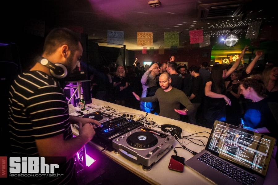 xmas_party_planB_SiBhr_26