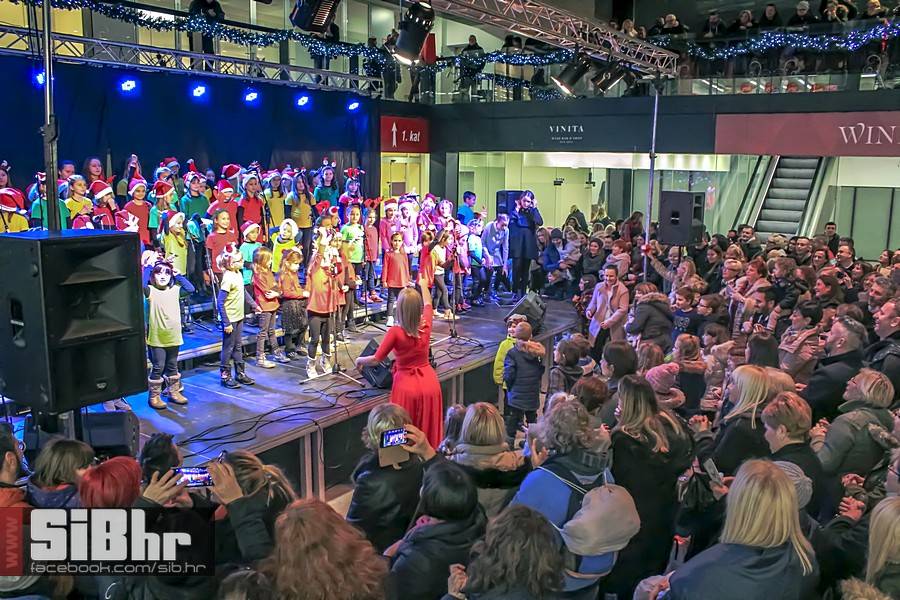 zumbici_bozicni_koncert_31
