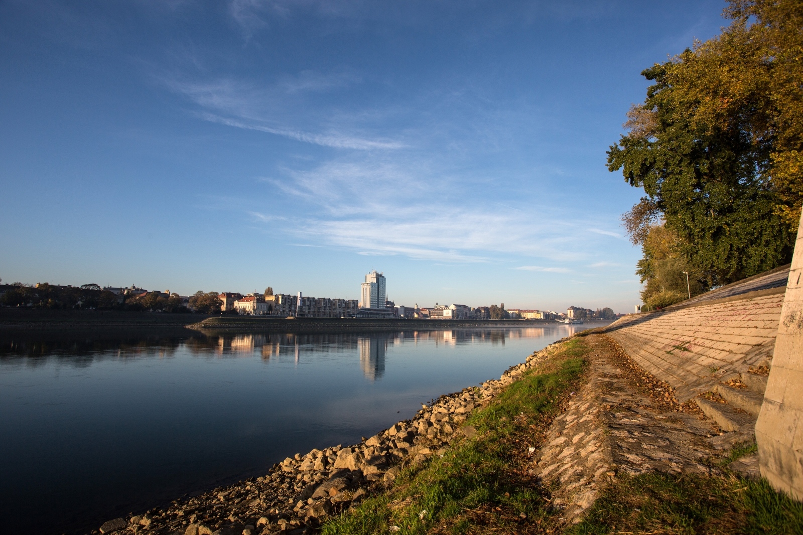 Čarobno jutro u gradu na Dravi