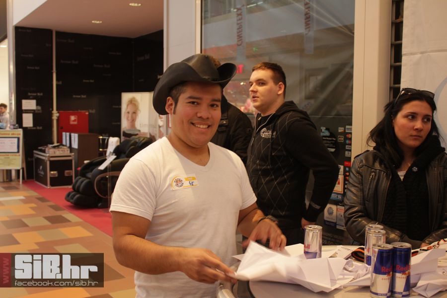 redbull_paper_wings_SiBhr_20