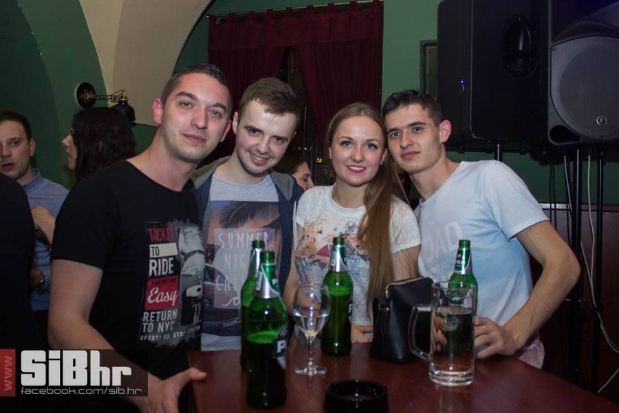 fort_pub_11