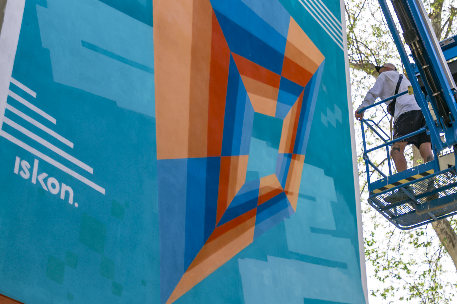 Mural Juliju Kniferu u Osijeku