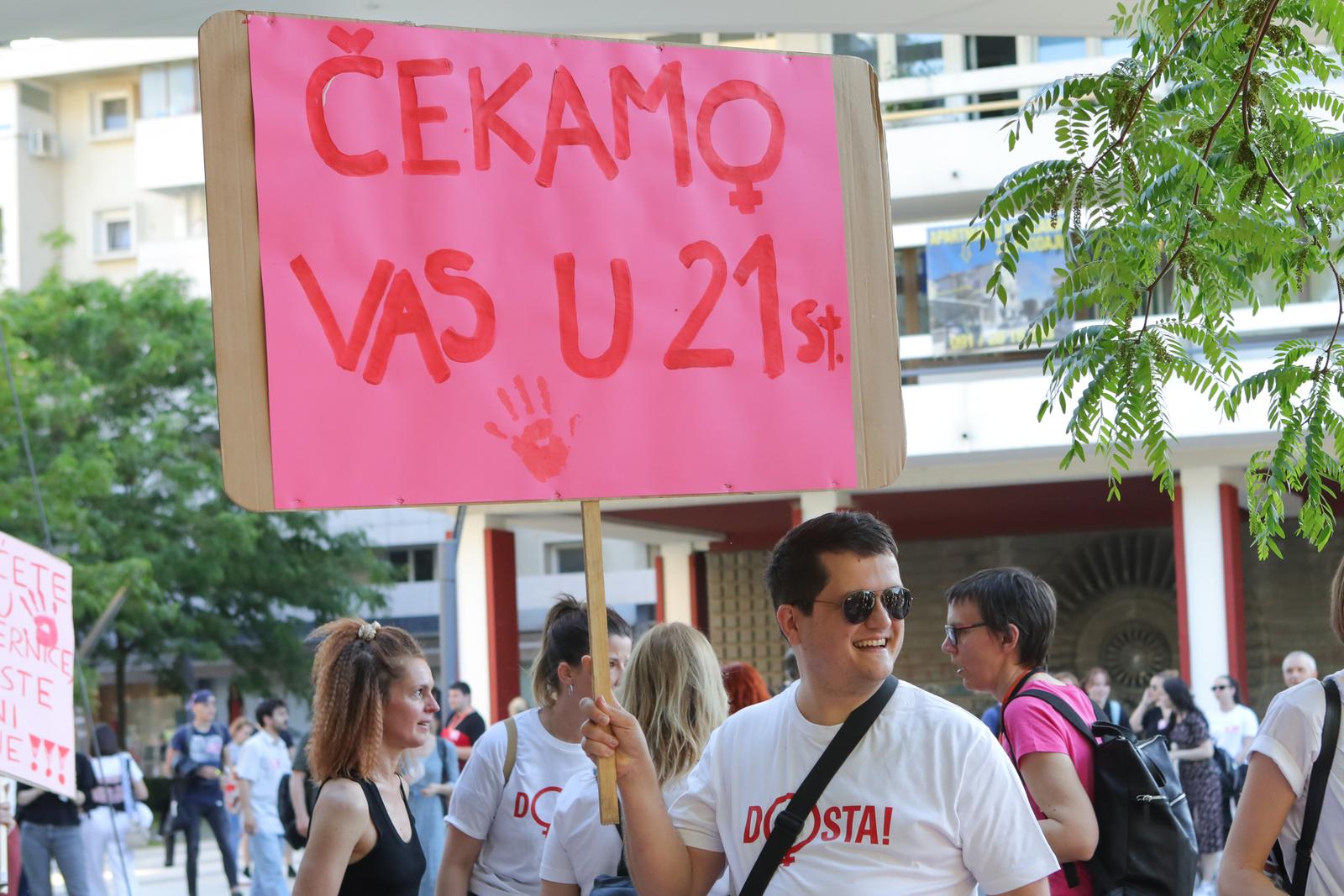 Prosvjed žena na Tregu slobode u Osijeku