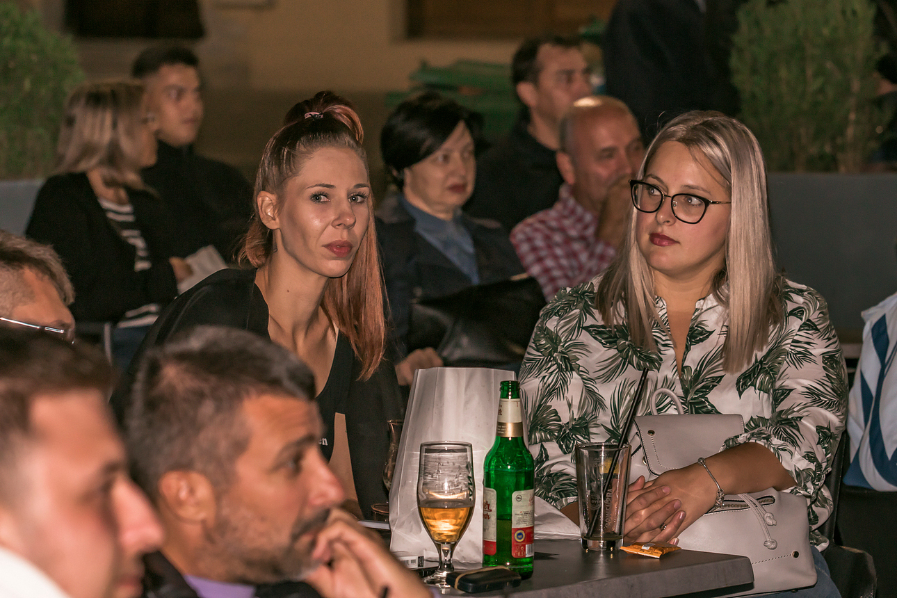 Petak navečer u Osijeku Petak navečer u Osijeku
